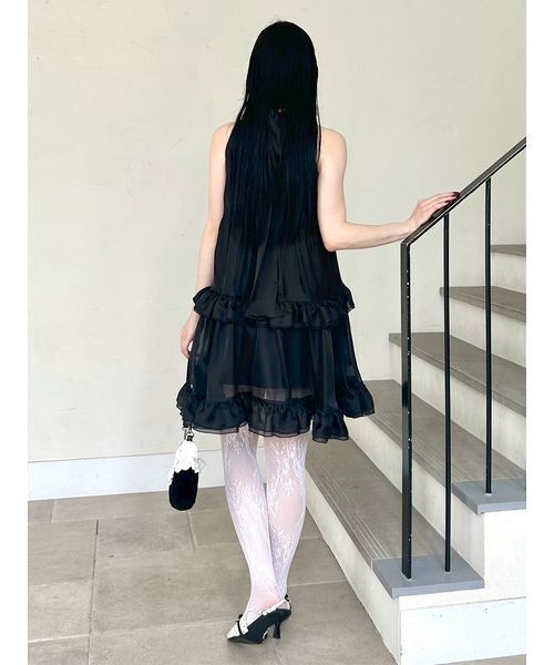 LILY BROWN(リリーブラウン)の「アメスリティアードフリルワンピース(ワンピース・レディース・アイボリー/ブラック/ライトブルー・F)」の16枚目の写真