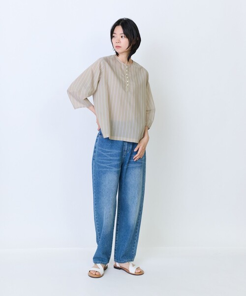 LOISIR(ロワズィール)の「エステルコットンストライプボトルスリーブブラウス(シャツ/ブラウス・レディース・ベージュ系その他・FREE)」の2枚目の写真