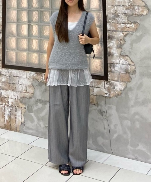 AZUL by moussy(アズールバイマウジー)の「【セットアップ対応】ストライプワンタックバレルワイドパンツ 秋服 夏服 きれい目【身長/骨格別着用画像あり】(スラックス・レディース・グレー系その他/ベージュ系その他・SMALL/MEDIUM)」の18枚目の写真