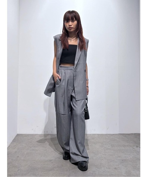 AZUL by moussy(アズールバイマウジー)の「【セットアップ対応】ストライプワンタックバレルワイドパンツ 秋服 夏服 きれい目【身長/骨格別着用画像あり】(スラックス・レディース・グレー系その他/ベージュ系その他・SMALL/MEDIUM)」の6枚目の写真