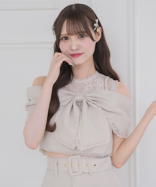 couture BY ROJITA(クチュールバイロジータ)の「【セットアップ対応】リボンオフショルトップス(その他トップス・レディース・ブラック/ピンクベージュ・FREE)」の4枚目の写真