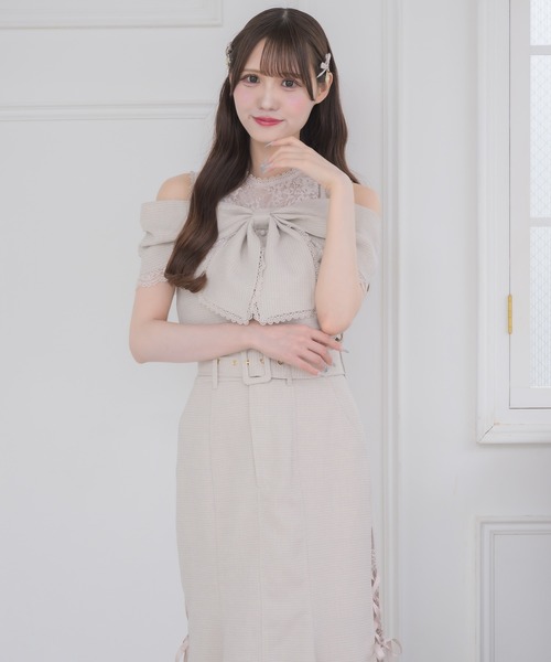 couture BY ROJITA(クチュールバイロジータ)の「【セットアップ対応】リボンオフショルトップス(その他トップス・レディース・ブラック/ピンクベージュ・FREE)」の6枚目の写真