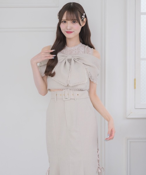 couture BY ROJITA(クチュールバイロジータ)の「【セットアップ対応】リボンオフショルトップス(その他トップス・レディース・ブラック/ピンクベージュ・FREE)」の7枚目の写真