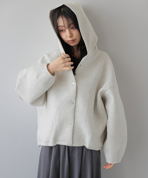 AMELY(エミリー)の「ダンボールニットパーカー/ショート丈/軽量(パーカー・レディース・グレー/ホワイト/ブラック・フリー)」の3枚目の写真