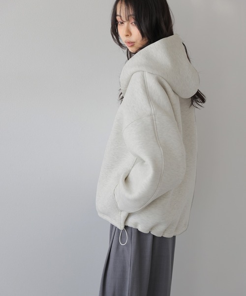 AMELY(エミリー)の「ダンボールニットパーカー/ショート丈/軽量(パーカー・レディース・グレー/ホワイト/ブラック・フリー)」の13枚目の写真