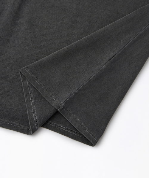OUTSTANDING(アウトスタンディング)の「MIL SERIES LONG SLEEVE(BOMBING CAT)_PIGMENT CHARCOAL(Tシャツ/カットソー・メンズ・その他・MEDIUM/LARGE/X-LARGE)」の9枚目の写真