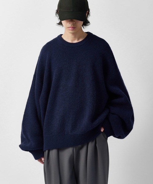 Lui's(ルイス)の「【Neucon】VOLUME CROPPED CREW KNIT / 畦編みボリュームクロップドクルーネックニット(ニット/セーター・メンズ・グレー/ブラウン/ブラック/ネイビー・2/1)」の4枚目の写真