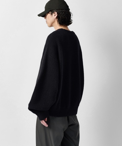Lui's(ルイス)の「【Neucon】VOLUME CROPPED CREW KNIT / 畦編みボリュームクロップドクルーネックニット(ニット/セーター・メンズ・グレー/ブラウン/ブラック/ネイビー・2/1)」の10枚目の写真