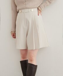 〈canami〉ベコベコ金釦ショートパンツ