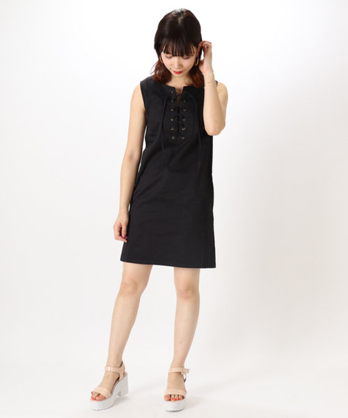 goocy(グーシー)の「ボリュームエナメルサンダル(サンダル・レディース・ブラック/ピンクベージュ/ホワイト・25cm/23㎝/24cm)」の12枚目の写真