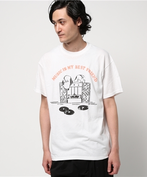 JUNK FOOD(ジャンクフード)の「MUSIC IS MY BEST FRIEND/スヌーピー Tシャツ(Tシャツ/カットソー・メンズ・ホワイト・SMALL/MEDIUM/LARGE)」の1枚目の写真