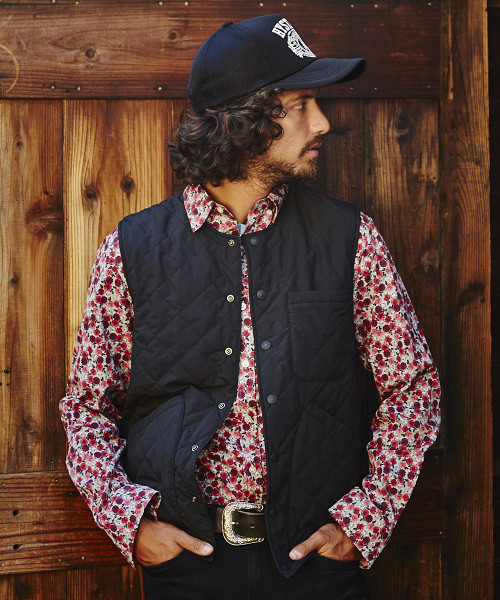 HYSTERIC GLAMOUR(ヒステリックグラマー)の「プリマロフトポリエステルタフタ リバーシブルベスト(ダウンベスト・メンズ・ベージュ/ネイビー/ブラック・SMALL/MEDIUM/LARGE)」の2枚目の写真