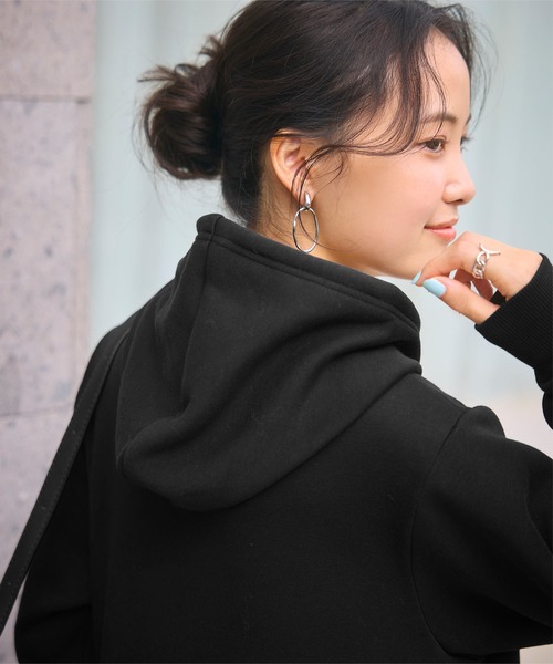 【新品未使用品】マンシング　フード付きスウェットワンピース Munsingwear 公式 マンシングウェア 限定 ロゴフーディ