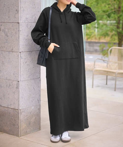 フード付裏起毛マキシ丈スウェットパーカーワンピース（ワンピース