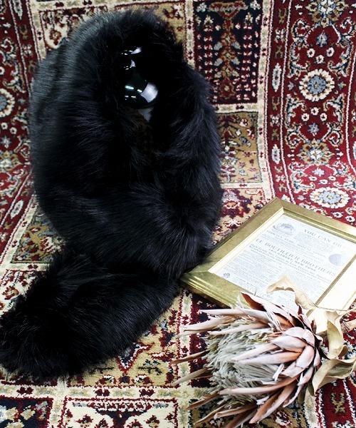 reca（レカ）の「ボリュームフェイクファーロングファーティペット（ストール/ショール・レディース・グレー/ブラウン/ベージュ/ブラック/ブラックミックス/オフホワイト・FREE）」の22枚目の写真