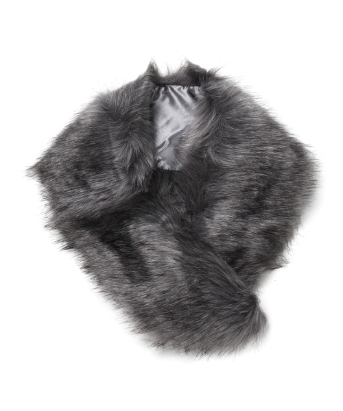 reca（レカ）の「ボリュームフェイクファーロングファーティペット（ストール/ショール・レディース・グレー/ブラウン/ベージュ/ブラック/ブラックミックス/オフホワイト・FREE）」の19枚目の写真