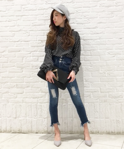 VENCEEXCHANGE（ヴァンスエクスチェンジ）の「フリルネックブラウス                       （シャツ/ブラウス・レディース・ブラック/オフホワイト/グリーン/その他35・MEDIUM）」の13枚目の写真