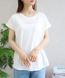 シンプルベーシックVネックTシャツ