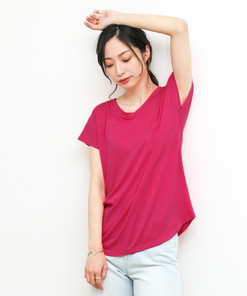 Social GIRL（ソーシャルガール）の「シンプルベーシックＶネックＴシャツ（Tシャツ/カットソー・レディース・ホワイト/ブラック/ライトグレー/ブラック×ホワイト/ホワイト×ブラック/マジェンタ/オリーブ/ブラック系その他/ホワイト系その他/グレー系その他/レッド/ホワイト系その他4/ホワイト系その他2/ホワイト系その他3/ブラック系その他2/ブラック系その他3/ベージュ/ネイビー/モカ/カーキ/パープル/ピンク/イエロー/オレンジ・LL/M/3L/L/S）」の21枚目の写真