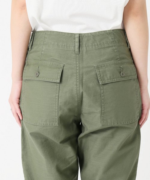 JOURNAL STANDARD relume（ジャーナルスタンダード　レリューム）の「バックサテン ベイカー テーパード パンツ（カーゴパンツ・レディース・カーキ・34/36/38/40）」の16枚目の写真