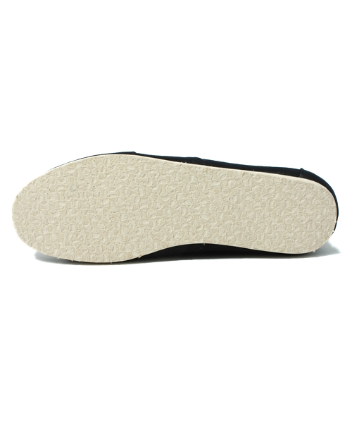 TOMS（トムス）の「2013 トムス 定番 メンズ クラシック キャンバス TOMS M CLSC Canvas（スニーカー・メンズ・ブラック/レッド/ネイビー・26cm/26.5cm/27cm/27.5cm/28cm）」の5枚目の写真