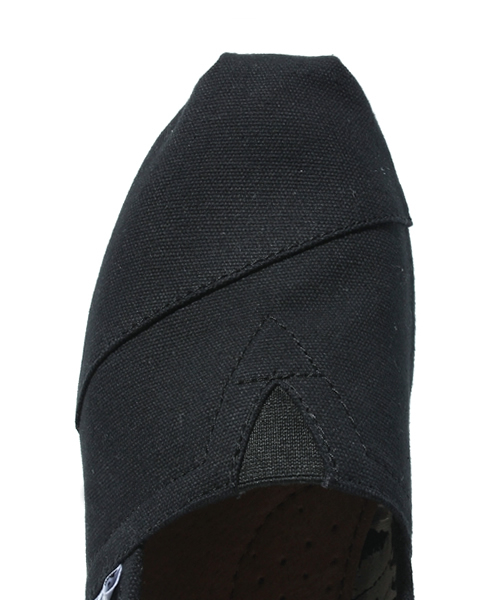 TOMS（トムス）の「2013 トムス 定番 メンズ クラシック キャンバス TOMS M CLSC Canvas（スニーカー・メンズ・ブラック/レッド/ネイビー・26cm/26.5cm/27cm/27.5cm/28cm）」の7枚目の写真