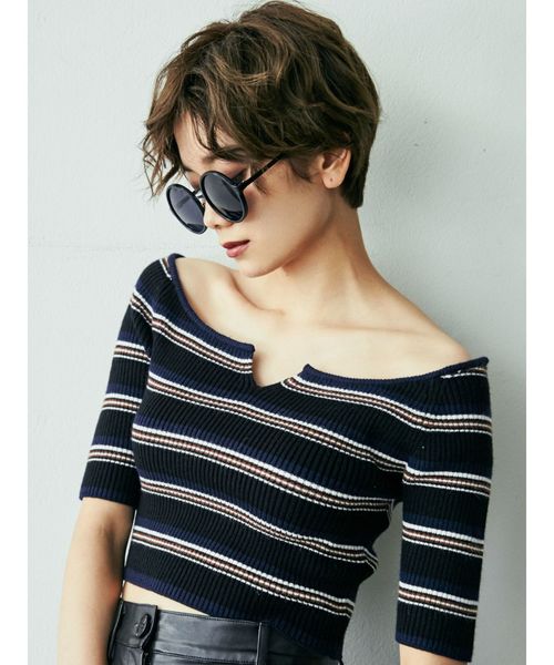 EMODA（エモダ）の「2WAYリブニットトップ（Tシャツ/カットソー・レディース・ブラック/レッド/その他/マスタード・FREE）」の4枚目の写真