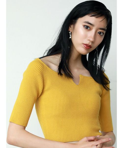 EMODA（エモダ）の「2WAYリブニットトップ（Tシャツ/カットソー・レディース・ブラック/レッド/その他/マスタード・FREE）」の9枚目の写真