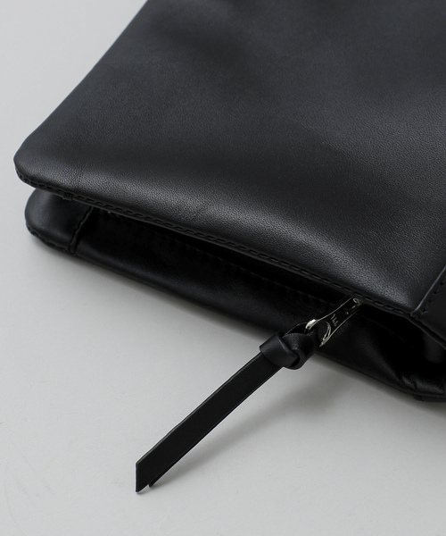 NANO universe（ナノユニバース）の「スムースレザークラッチバッグ（クラッチバッグ・メンズ・ブラック/ベージュ/ネイビー/ブラウン・FREE）」の5枚目の写真