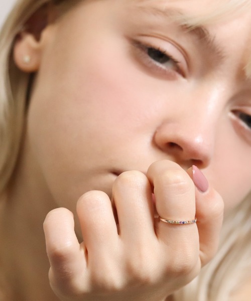 cui-cui（キュイキュイ）の「マルチ サファイア リング | K10YG（リング・レディース・イエローゴールド・#13/#9/#11）」の6枚目の写真