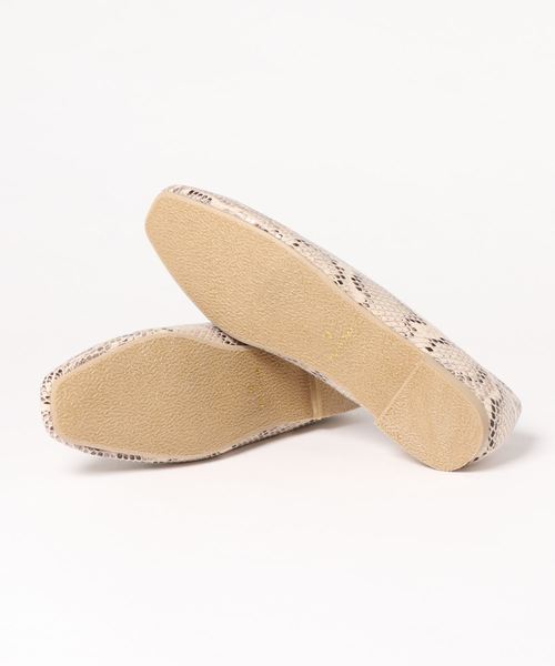 natural couture（ナチュラルクチュール）の「スクエアトゥフラットシューズ（その他シューズ・レディース・シルバー/ゴールド/ブラック/パイソン・MEDIUM/LARGE）」の6枚目の写真