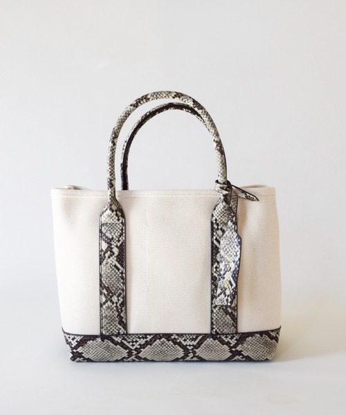 cache cache（カシュ カシュ）の「【cachecache カシュカシュ】パーテーショントートS（トートバッグ・レディース・ブラック/グレー/レオパード/シルバー/ゴールド/ベージュ/ブラウン/パイソン/ブラック×ブラック/ブラック系/グレー系/ベージュ系その他/ブラック系その他/ブルー/カーキ・フリー）」の15枚目の写真