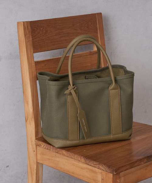 cache cache（カシュ カシュ）の「【cachecache カシュカシュ】パーテーショントートS（トートバッグ・レディース・ブラック/グレー/レオパード/シルバー/ゴールド/ベージュ/ブラウン/パイソン/ブラック×ブラック/ブラック系/グレー系/ベージュ系その他/ブラック系その他/ブルー/カーキ・フリー）」の19枚目の写真