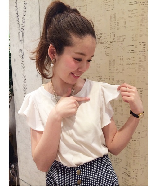 Chico（チコ）の「袖フリルT（Tシャツ/カットソー・レディース・イエロー/ホワイト/グレー/ネイビー・FREE）」の5枚目の写真