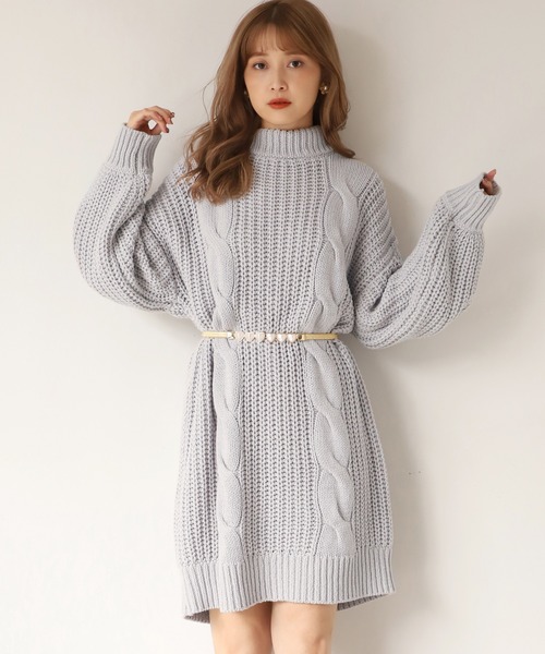 one after another NICE CLAUP（ワンアフターアナザーナイスクラップ）の「【WEB STORE限定】ニットケーブルワンピース（ワンピース・レディース・ベージュ/グレー/アイボリー/モカ・FREE）」の3枚目の写真