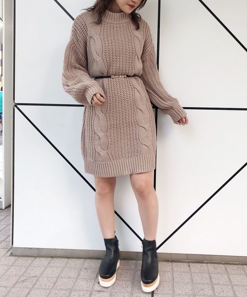 one after another NICE CLAUP（ワンアフターアナザーナイスクラップ）の「【WEB STORE限定】ニットケーブルワンピース（ワンピース・レディース・ベージュ/グレー/アイボリー/モカ・FREE）」の12枚目の写真