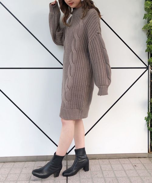 one after another NICE CLAUP（ワンアフターアナザーナイスクラップ）の「【WEB STORE限定】ニットケーブルワンピース（ワンピース・レディース・ベージュ/グレー/アイボリー/モカ・FREE）」の10枚目の写真