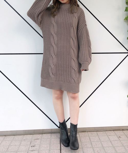 one after another NICE CLAUP（ワンアフターアナザーナイスクラップ）の「【WEB STORE限定】ニットケーブルワンピース（ワンピース・レディース・ベージュ/グレー/アイボリー/モカ・FREE）」の5枚目の写真
