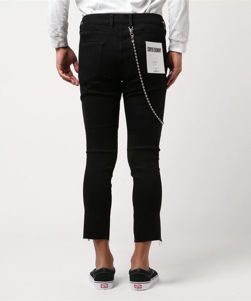 WEGO(ウィゴー)の「WEGO/チェーン付きスーパースキニーカットオフデニム(デニムパンツ・メンズ・ブラック・MEDIUM/LARGE)」の3枚目の写真