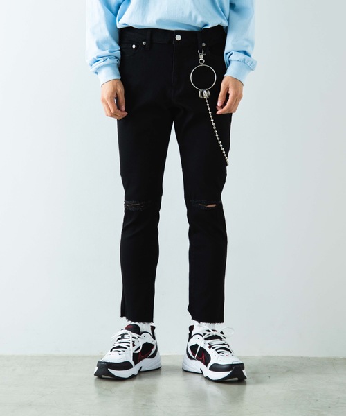 WEGO(ウィゴー)の「WEGO/チェーン付きスーパースキニーカットオフデニム(デニムパンツ・メンズ・ブラック・MEDIUM/LARGE)」の9枚目の写真
