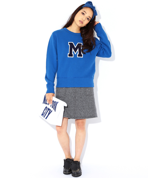 BEAMS BOY(ビームスボーイ)の「BEAMS BOY / スウェット レタード クルー(スウェット・レディース・チャコールグレー/ブルー・ONE SIZE)」の8枚目の写真