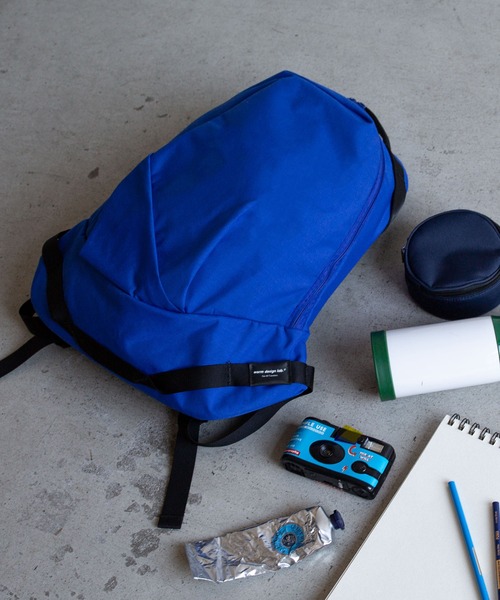 wdl.(ワームデザインラボ)の「【wdl.】Minimal Daily Pack(バックパック/リュック・メンズ・ダークグレー/ブラック/レッド/ベージュ/ブルー/ホワイト/ブラウン・FREE)」の6枚目の写真