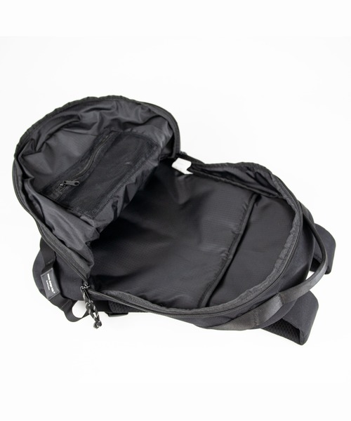 wdl.(ワームデザインラボ)の「【wdl.】Minimal Daily Pack(バックパック/リュック・メンズ・ダークグレー/ブラック/レッド/ベージュ/ブルー/ホワイト/ブラウン・FREE)」の18枚目の写真