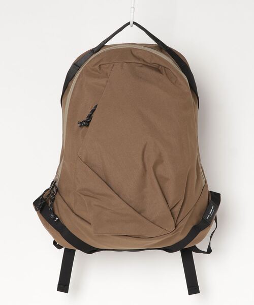 wdl.(ワームデザインラボ)の「【wdl.】Minimal Daily Pack(バックパック/リュック・メンズ・ダークグレー/ブラック/レッド/ベージュ/ブルー/ホワイト/ブラウン・FREE)」の16枚目の写真