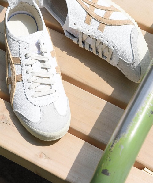 Onitsuka Tiger(オニツカタイガー)の「onitsuka tiger/オニツカタイガー MEXICO 66(スニーカー・メンズ・ホワイト×ブラック/ブラック×ブラック/バーガンディー/ホワイト系その他2/ホワイト系その他4/ホワイト×グリーン/ホワイト×ホワイト/ホワイト/ブラック/ネイビー/グリーン/ブラック×グレー/ホワイト×ネイビー/ホワイト系その他/ホワイト系その他3/ホワイト×ライム/ホワイト×レッド・24.0cm/27.5cm/26.0cm/26.5cm/27.0cm/23.5cm/24.5cm/23.0cm/28.0cm/25.0cm/25.5cm/22.5cm)」の11枚目の写真