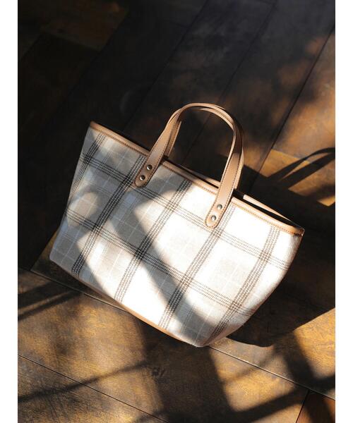 AMERICAN HOLIC（アメリカンホリック）の「チェック柄トート（トートバッグ・レディース・ブラック/ベージュ/オフホワイト・FREE）」の7枚目の写真