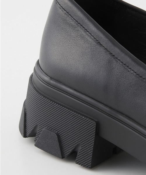 STACCATO（スタッカート）の「プレッピーアンティークチェーンシューズ