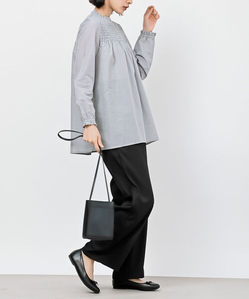 rps(アールピーエス)の「テンセル綿麻長袖スモッキングブラウス(シャツ/ブラウス・レディース・オフホワイト/ブルー/グレイッシュベージュ/チェック・M/フリー)」の6枚目の写真