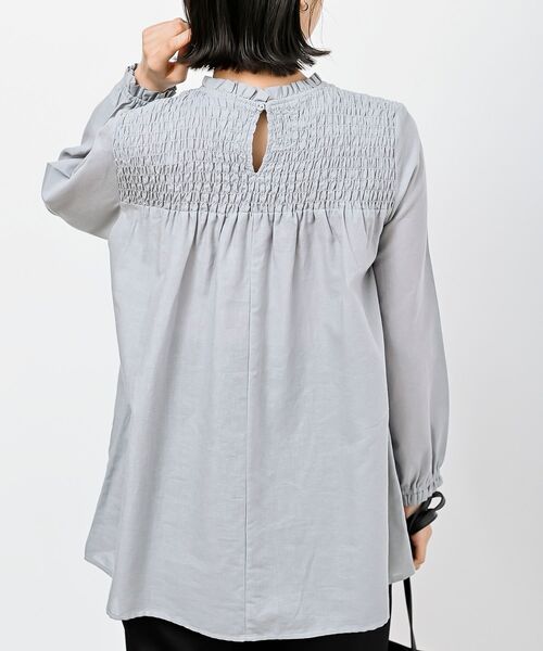 rps(アールピーエス)の「テンセル綿麻長袖スモッキングブラウス(シャツ/ブラウス・レディース・オフホワイト/ブルー/グレイッシュベージュ/チェック・M/フリー)」の9枚目の写真