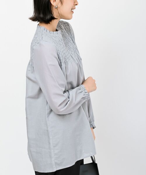 rps(アールピーエス)の「テンセル綿麻長袖スモッキングブラウス(シャツ/ブラウス・レディース・オフホワイト/ブルー/グレイッシュベージュ/チェック・M/フリー)」の10枚目の写真